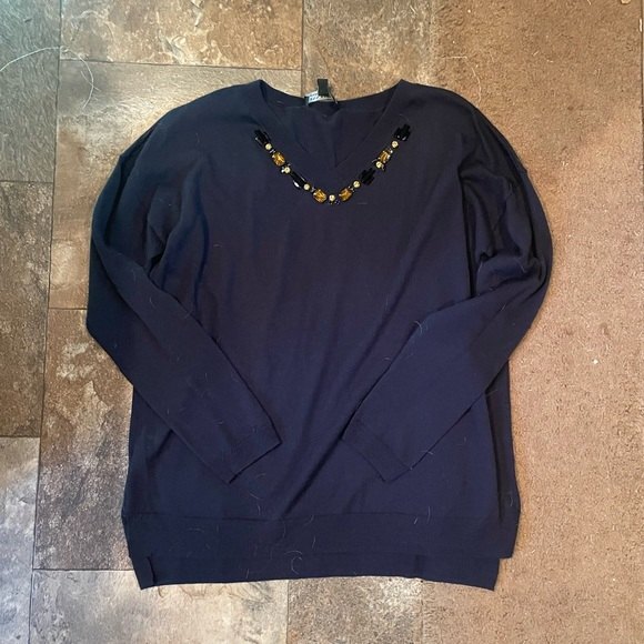 Ann Taylor 100% extra fine Italian merino wool v neck Crystal embellish sweater - Picture 2 of 7